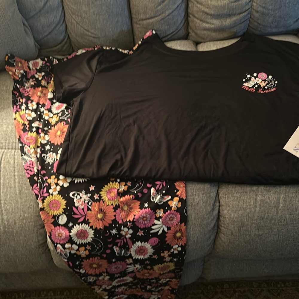 New with tags size large 2 piece set